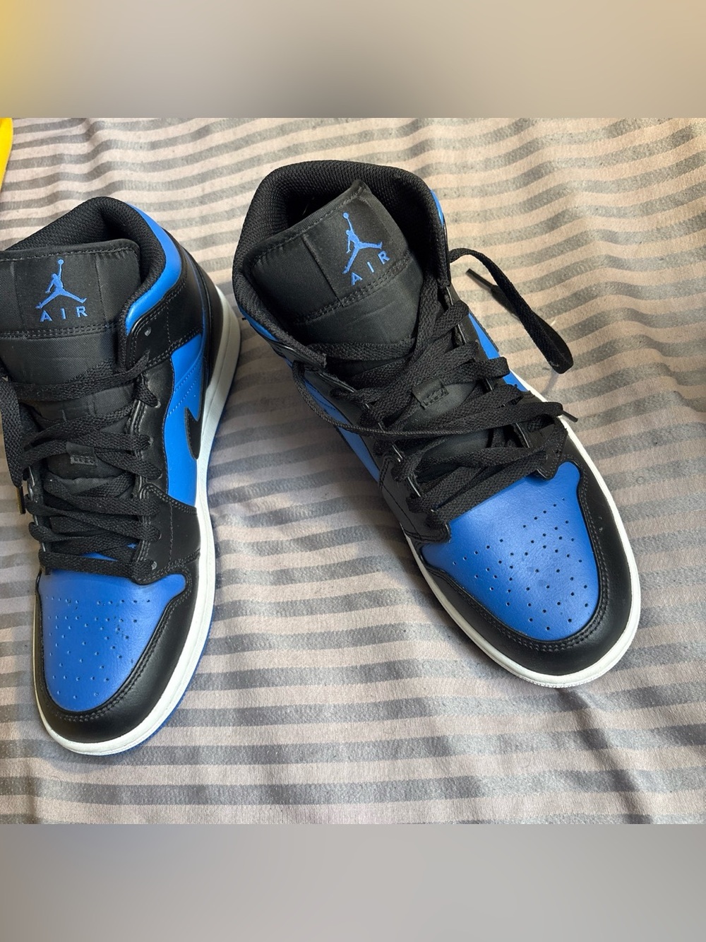 Air jordan 1  High-Top Sneakers in Black and Blue